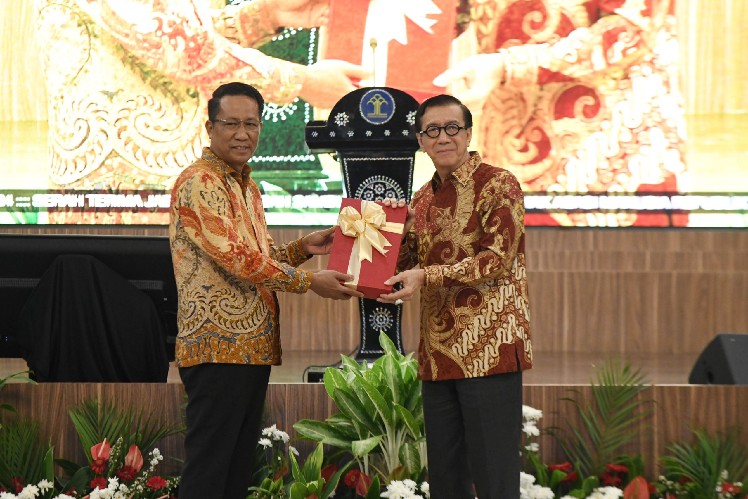 Terima Jabatan Menkumham, Supratman Minta Kolaborasi Seluruh Jajaran Kemenkumham