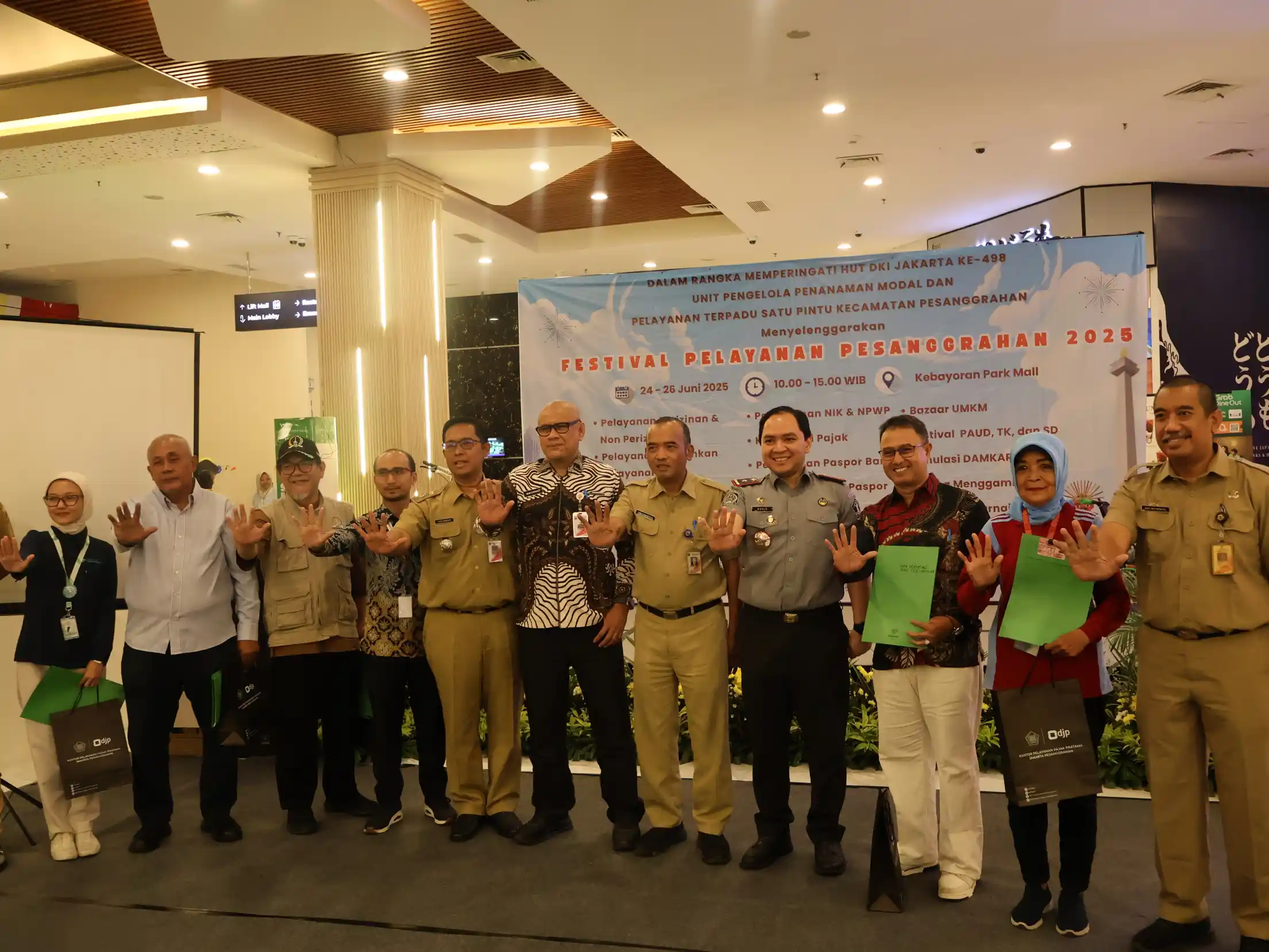 Kepala Kantor Imigrasi Jakarta Selatan Hadiri Pembukaan Festival Layanan Publik Pesanggrahan 2025